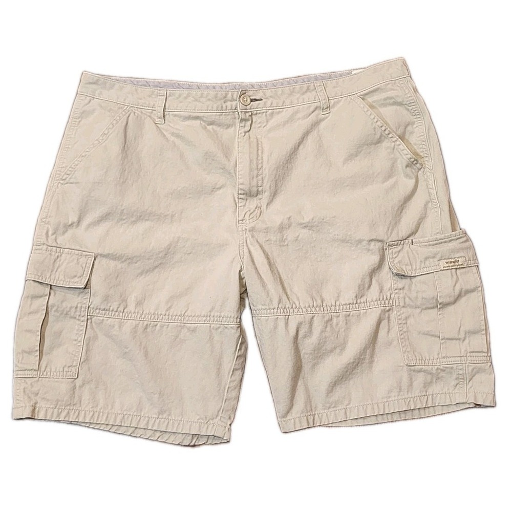 Wrangler Men's Khaki Cargo Shorts,‎ Size 40, Tan, 9" Inseam